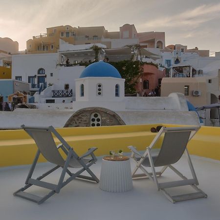 Ilivatos - Elegant Villa On The Caldera'S Edge Oia  Bagian luar foto