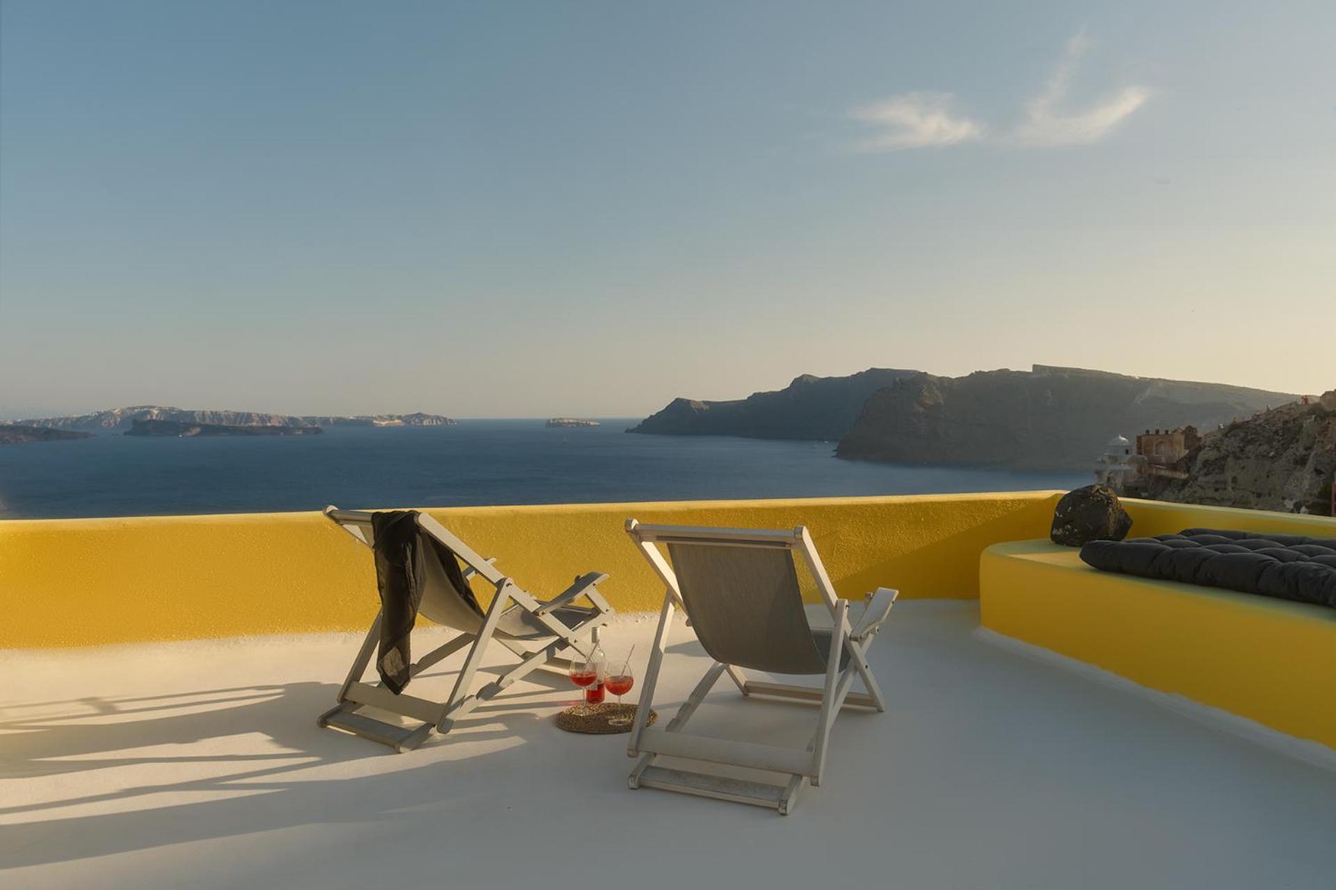 Ilivatos - Elegant Villa On The Caldera'S Edge Oia  Bagian luar foto