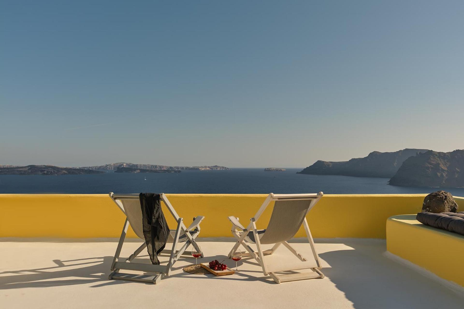 Ilivatos - Elegant Villa On The Caldera'S Edge Oia  Bagian luar foto