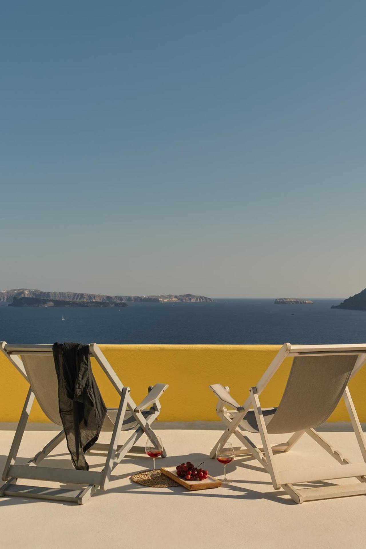 Ilivatos - Elegant Villa On The Caldera'S Edge Oia  Bagian luar foto