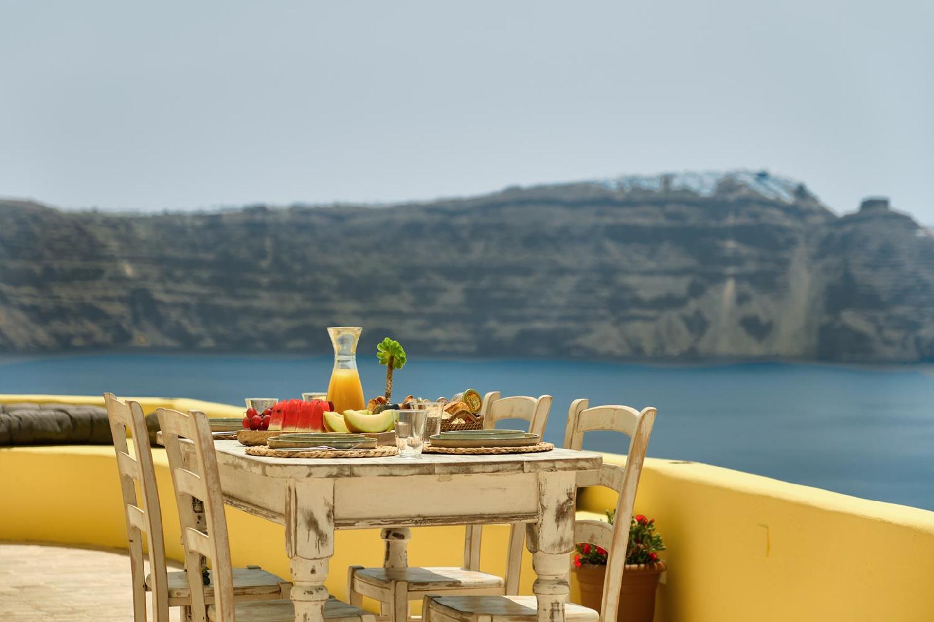 Ilivatos - Elegant Villa On The Caldera'S Edge Oia  Bagian luar foto